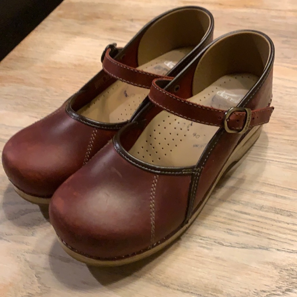 Dansko Mary Janes 40
